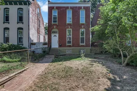 Exterior - 2708 Indiana Ave, Saint Louis, MO 63118 photo 1 of 5