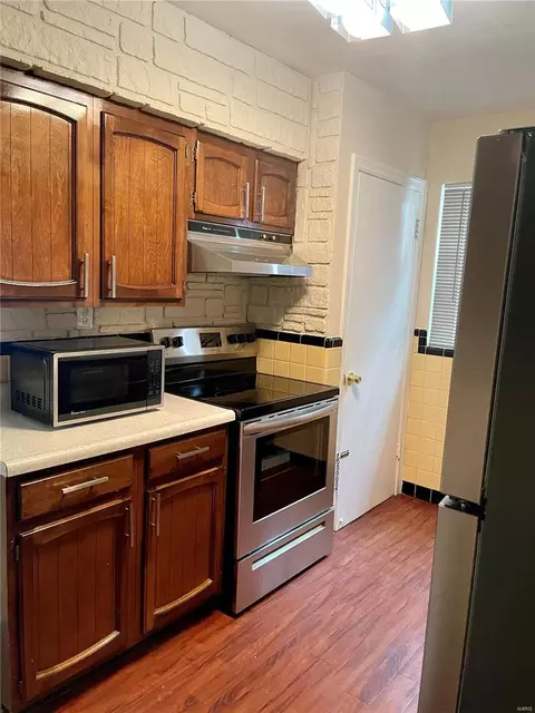 4704 Fletcher St, Normandy, MO 63121 photo 17