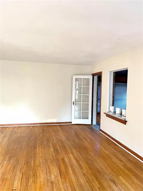 4704 Fletcher St, Normandy, MO 63121 photo 5