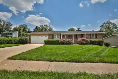 816 Boleyn Pl, Manchester, MO 63021
