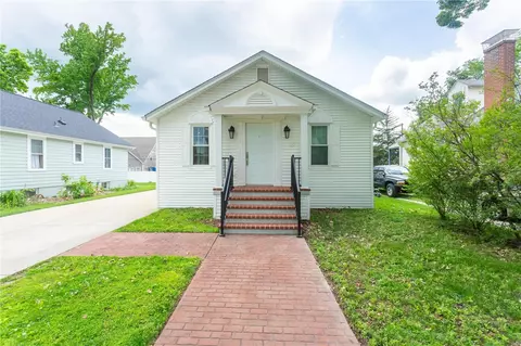 12 Hillcrest Pl, Saint Louis, MO 63122