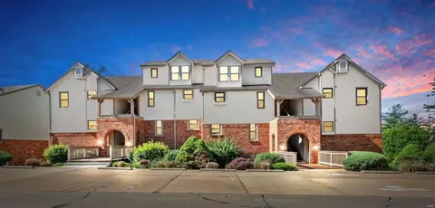 2818 Par Valley Ct #A, Saint Louis, MO 63129