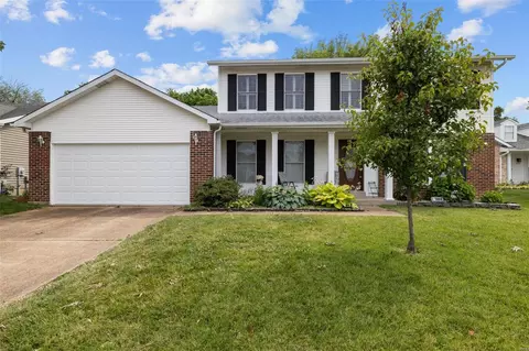 5869 Westcliffe Dr, Saint Louis, MO 63129