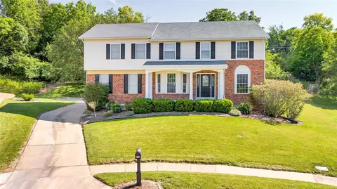 1703 Woodmore Oaks Dr, Ballwin, MO 63021