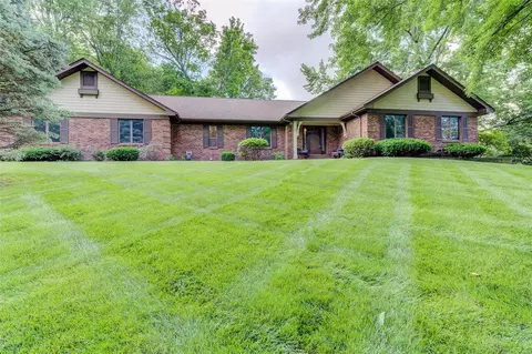 12 Huntington Forest Ct, Saint Charles, MO 63301