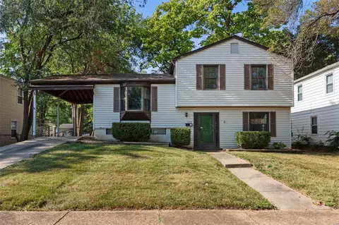 2390 Teakwood Manor Dr, Florissant, MO 63031