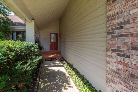 Entry Way - 206 Hollyberry Ct, Ballwin, MO 63021 photo 1 of 1