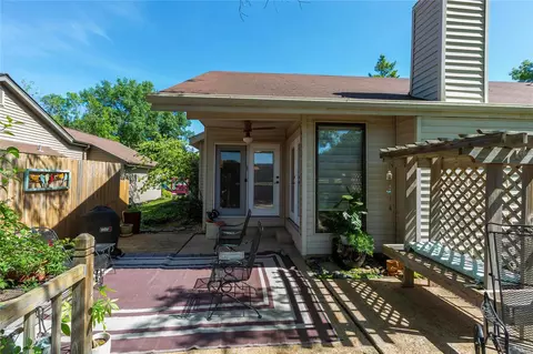Exterior - 206 Hollyberry Ct, Ballwin, MO 63021 photo 2 of 4