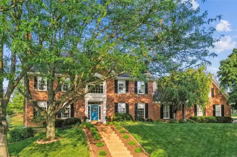 702 Wessel Farm Ct, Saint Louis, MO 63122