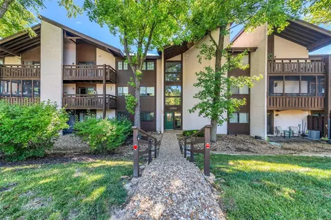1380 Heritage Lndg #104, Saint Charles, MO 63303