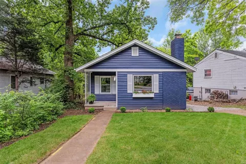122 E Jackson Rd, Saint Louis, MO 63119