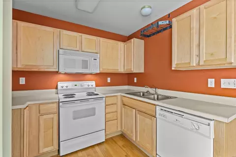339 Heritage Commons Cir, O'fallon, MO 63368 photo 11