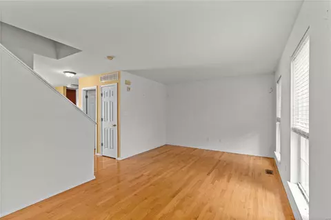 339 Heritage Commons Cir, O'fallon, MO 63368 photo 5