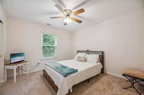 Bedroom - 816 Castle Pines Dr, Ballwin, MO 63021 photo 4 of 5