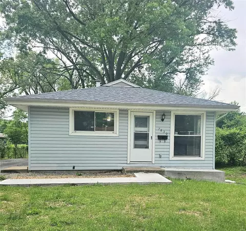 7830 Blandford Dr, Normandy, MO 63121