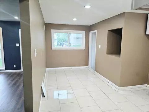 Entry Way - 7830 Blandford Dr, Normandy, MO 63121 photo 1 of 2