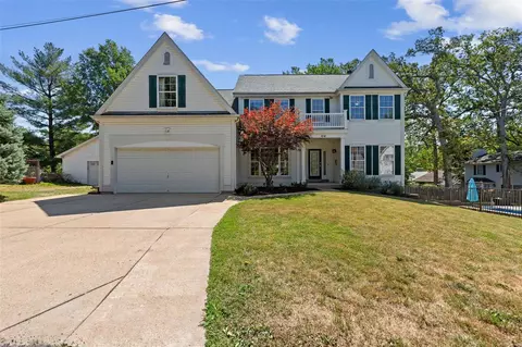 804 Forsythia Ln, Saint Louis, MO 63119