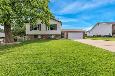 2848 Mcclay Valley Blvd, Saint Peters, MO 63376