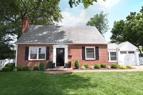 165 Doorack Ln, Saint Louis, MO 63122