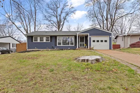 9643 Harold Dr, Saint Louis, MO 63134