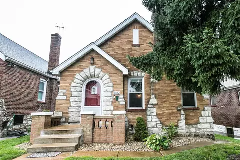 6022 Arsenal St, Saint Louis, MO 63139