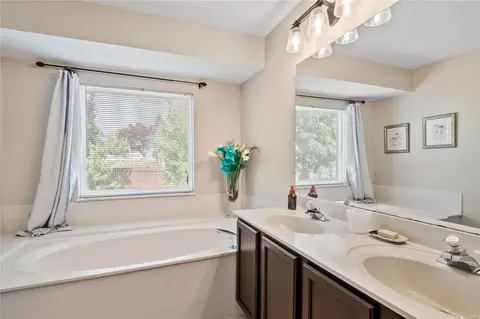Bath - 237 Cherrywood Parc Dr, O'fallon, MO 63368 photo 1 of 2