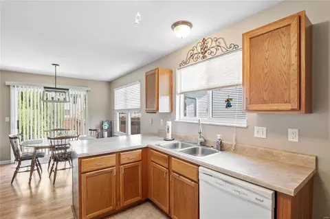 Kitchen - 237 Cherrywood Parc Dr, O'fallon, MO 63368 photo 1 of 2