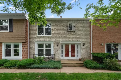 821 Amolac Dr #C, Saint Louis, MO 63141