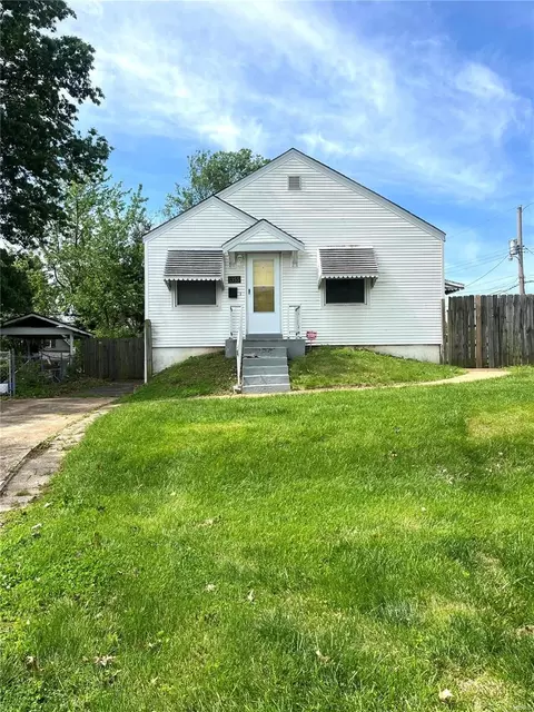 1355 San Jacinto Ct, Saint Louis, MO 63139