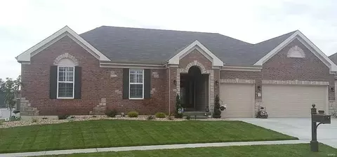 342 Pointe Loma Blvd, Lake Saint Louis, MO 63367