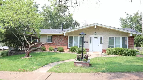 10933 Edgemoor Ter, Saint Louis, MO 63123