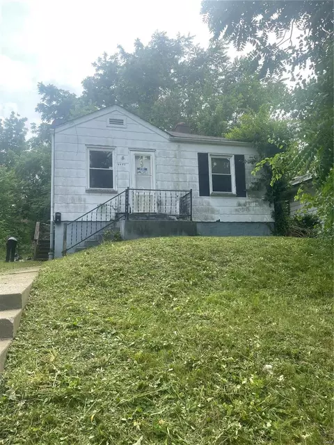 7218 Harney Ave, Saint Louis, MO 63136