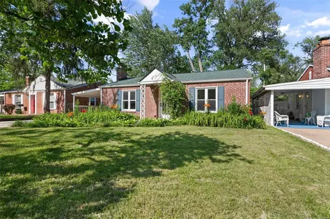 1118 Mona Dr, Saint Louis, MO 63130