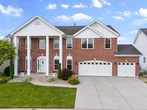 3081 Cambridge Pointe Dr, Saint Louis, MO 63129