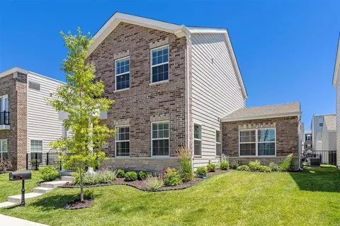 2116 Hereford St, Saint Louis, MO 63110