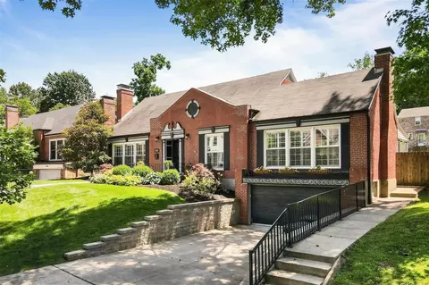 8038 Cornell Ave, University City, MO 63130