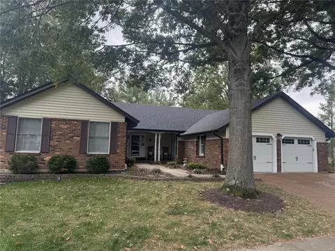 766 Galway Dr, Manchester, MO 63021