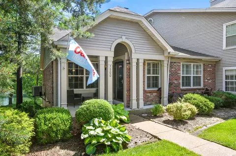 7500 Kirky Ct, Saint Louis, MO 63119