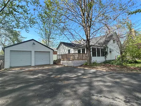 520 Rue Saint Catherine, Florissant, MO 63031