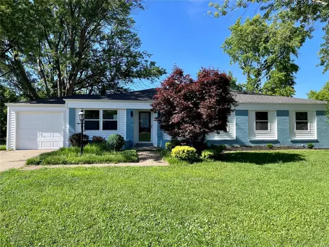 12947 Barbezieux Dr, Saint Louis, MO 63141