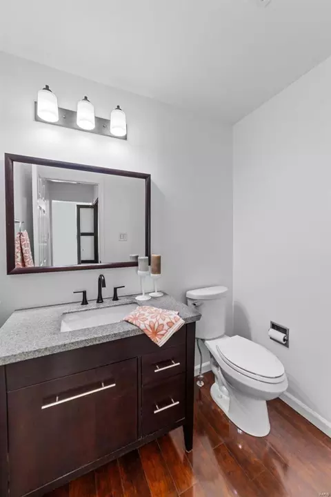 960 Dorne Dr, Manchester, MO 63021 photo 8