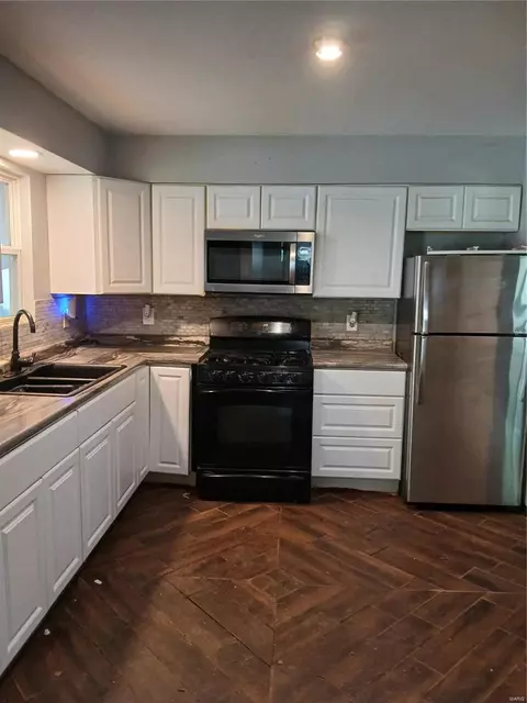 3410 St Thomas More Pl, Saint Louis, MO 63121