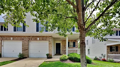 4964 Hurstborough Ct, Hazelwood, MO 63042
