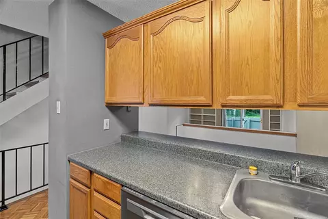 Kitchen - 200 Braeshire Dr #J, Ballwin, MO 63021 photo 3 of 4
