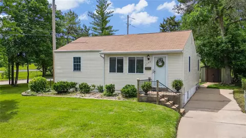 3704 Courtois St, Saint Louis, MO 63123