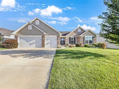 2008 Riverdew Dr, O'fallon, MO 63366