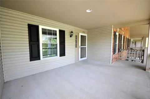 570 Oak Ridge Trails Ct, Ballwin, MO 63021 photo 3