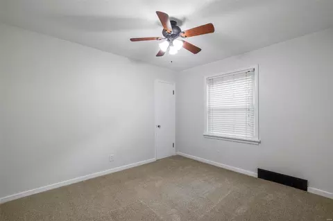 219 S Clark Ave, Ferguson, MO 63135 photo 22