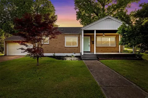 219 S Clark Ave, Ferguson, MO 63135