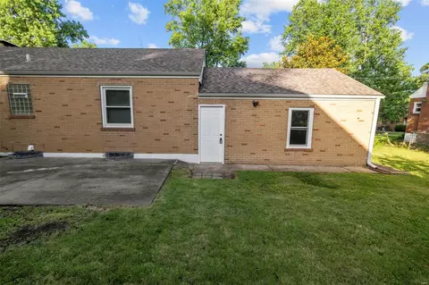 219 S Clark Ave, Ferguson, MO 63135 photo 41